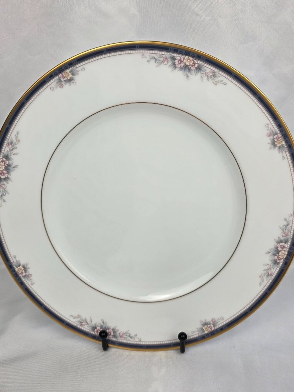 ONE Noritake Ontario Dinner Plate 10 1/2 In Blue Gray Bands White & Pink Flowers